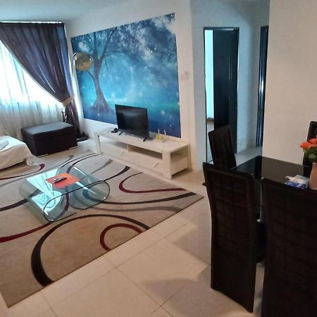 One Maxim Residence At Taragon 쿠알라룸푸르 외부 사진