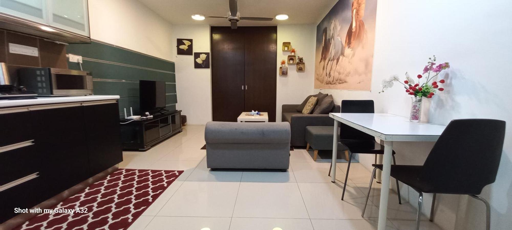 One Maxim Residence At Taragon 쿠알라룸푸르 외부 사진