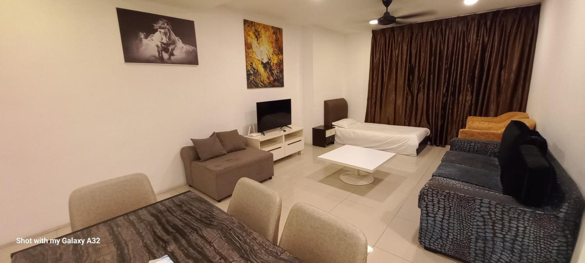 One Maxim Residence At Taragon 쿠알라룸푸르 객실 사진